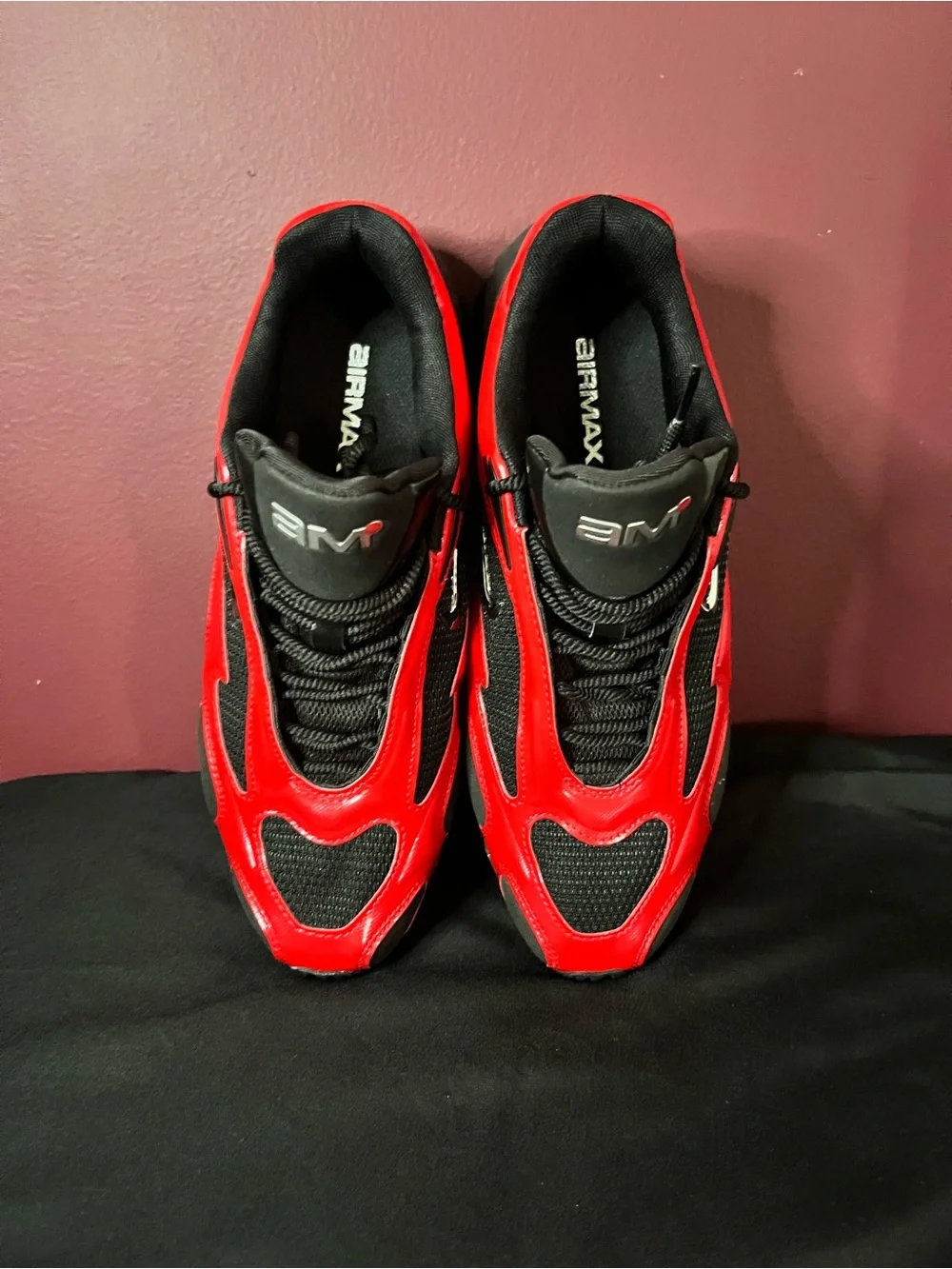 Nike Men’s Red and Black Athletic Sneakers with Silver Swoosh